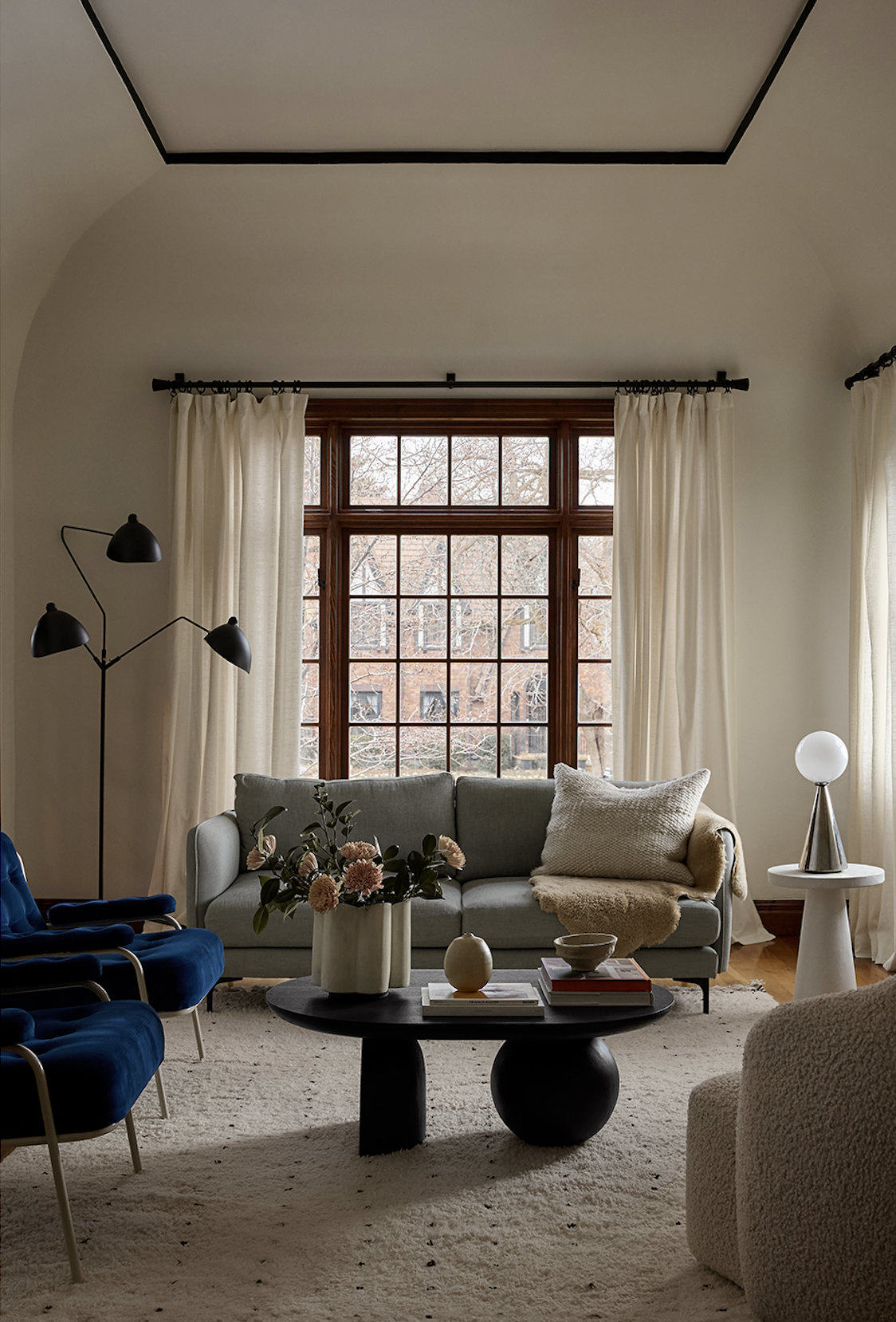 Match Lamp When To Match vs Mismatch Lamps In The Same Room - Nadine Stay