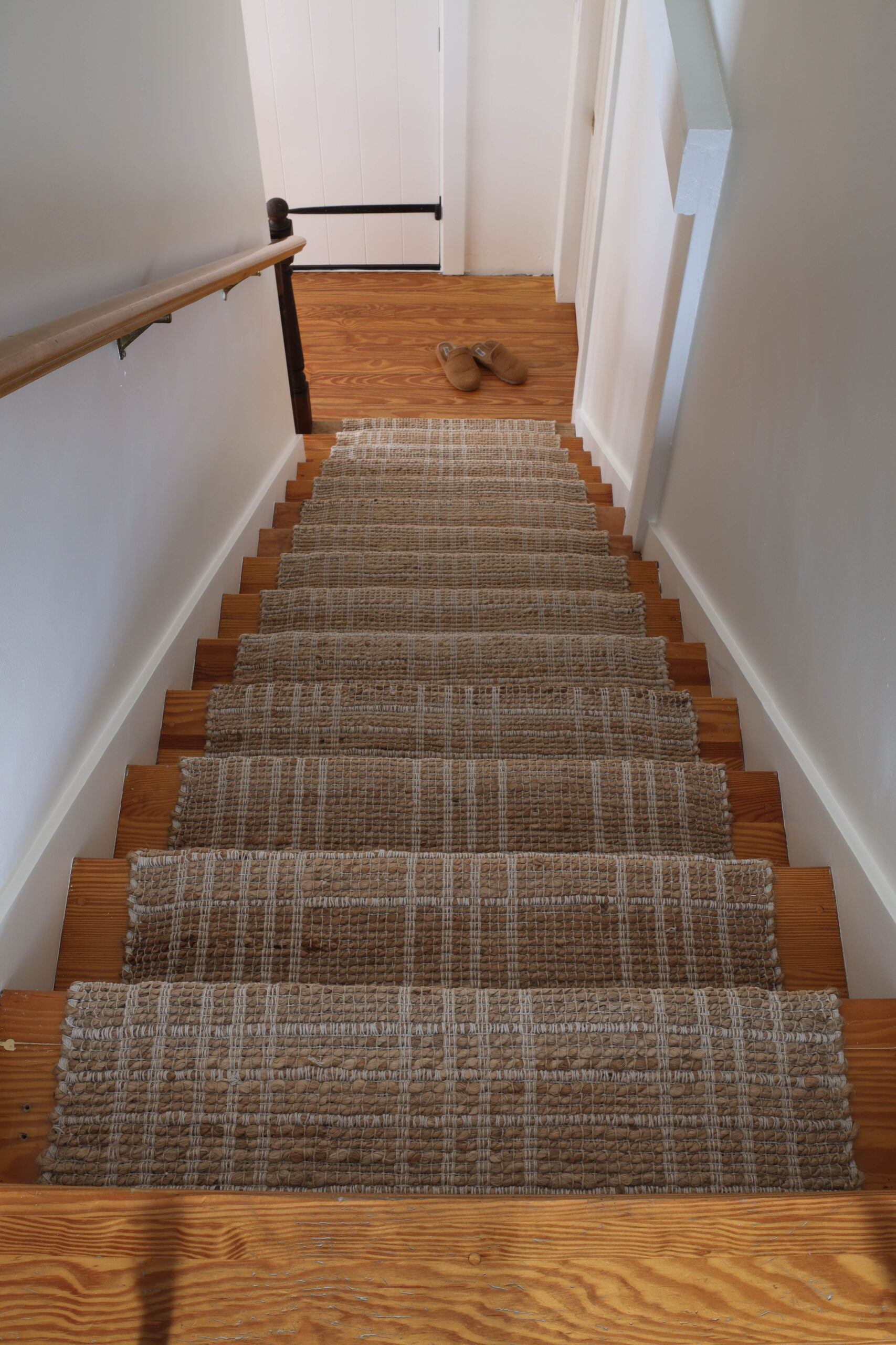 11 readymade runners that would make great stair runners. Design by Nadine Stay