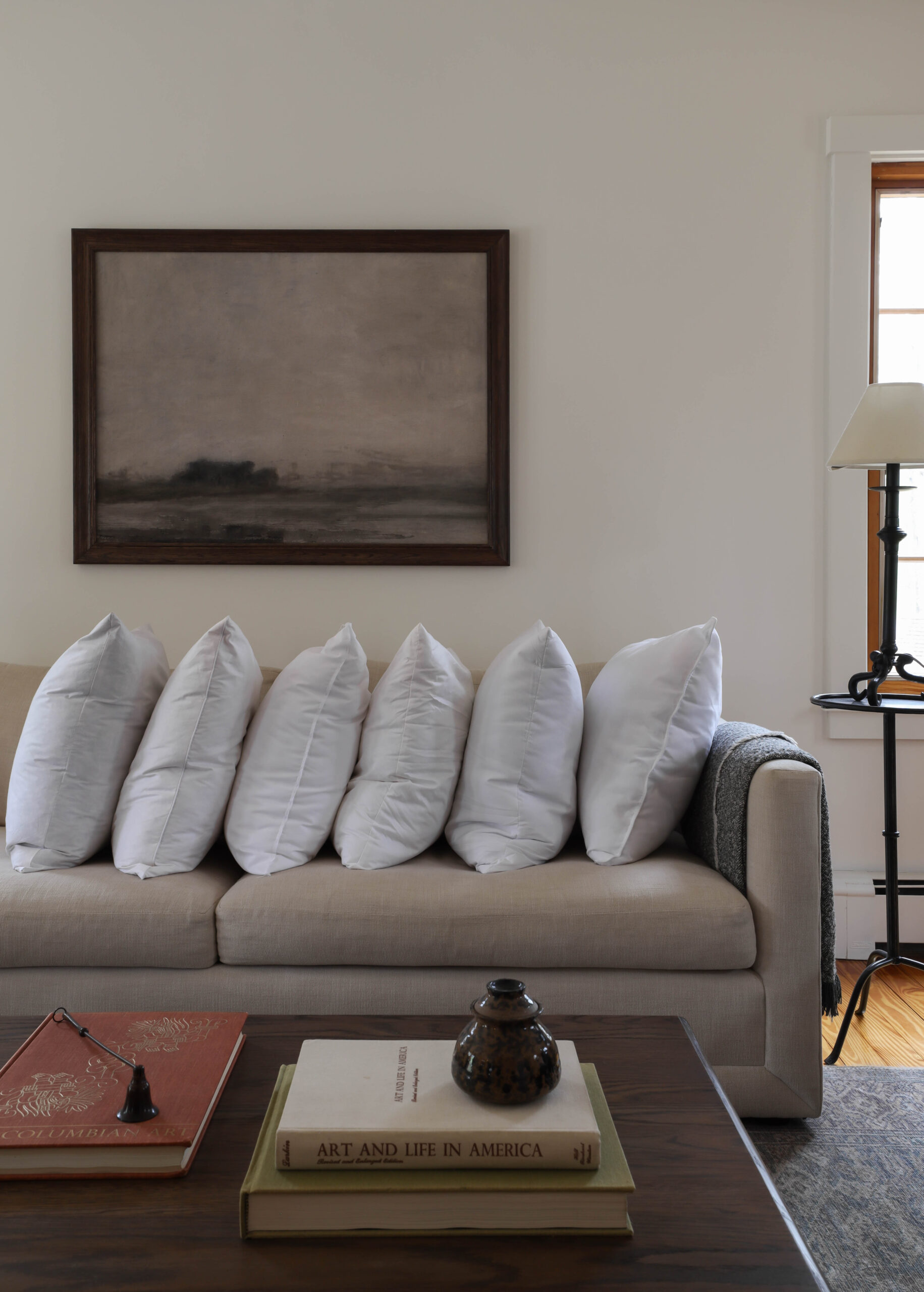 The best throw pillow insert. Down alternative and feather down pillow - Nadine Stay
